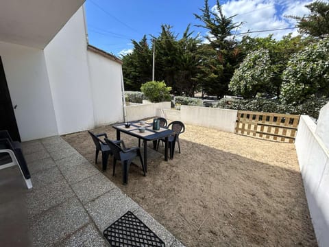 Appartement T2 avec Jardin, à 200m de la Plage - 6 Couchages, Saint-Hilaire-de-Riez - FR-1-224C-314 Apartment in Saint-Jean-de-Monts