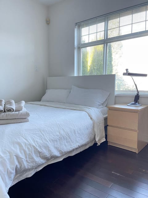 Bed, Photo of the whole room, Bedroom, towels, wardrobe