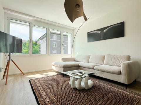 Property building, TV and multimedia, Living room, Seating area