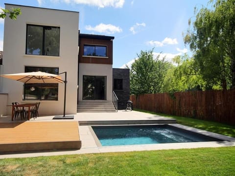 Patio, Pool view, sunbed