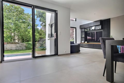 Patio, Balcony/Terrace, Dining area