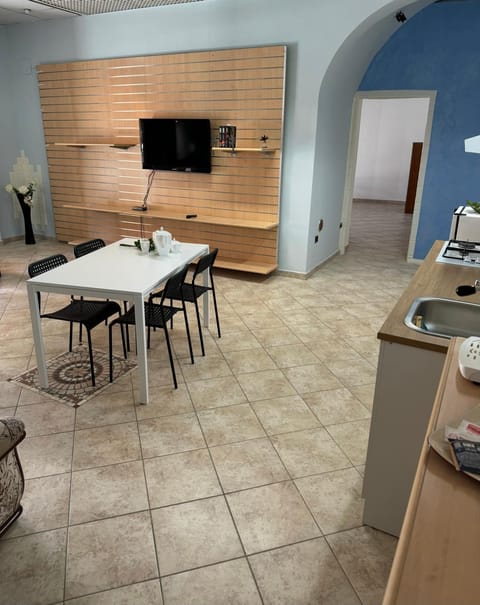 TV and multimedia, Kitchen or kitchenette, Dining area