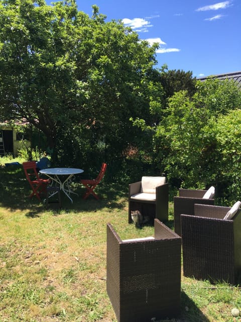 Chambre ville & campagne Vacation rental in Saint-Herblain