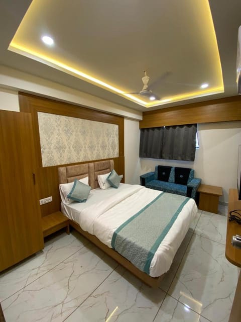 Hotel Neptune Hotel in Ahmedabad