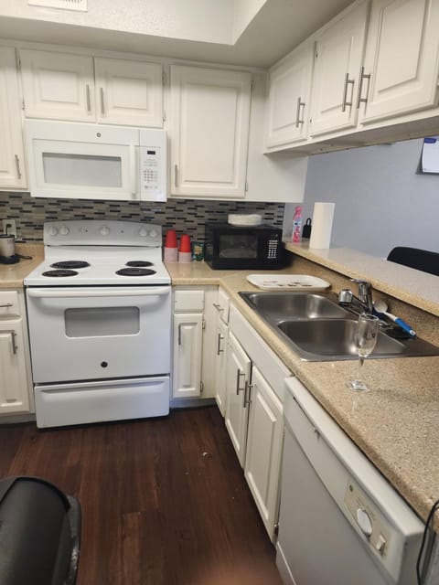 A&T Affordable living Apartment in Cypress