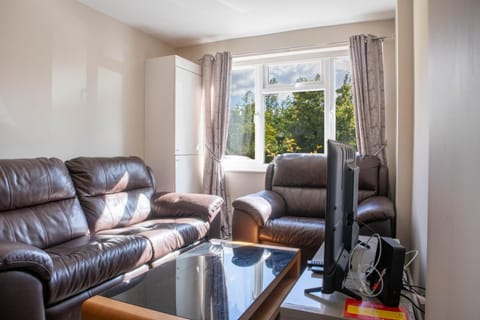 five bedroomed house Basildon Apartment in Basildon