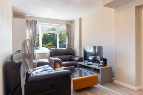 five bedroomed house Basildon Apartment in Basildon