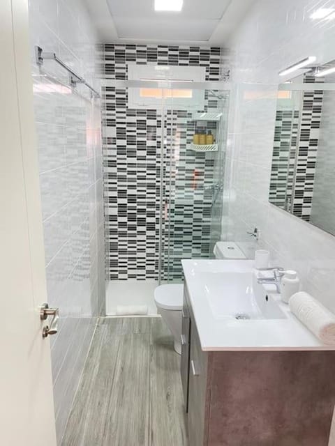 Shower, Bathroom