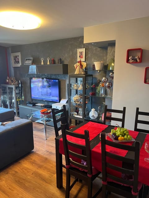 Appartement f3 La plaine Saint Denis Apartment in Saint-Denis, France