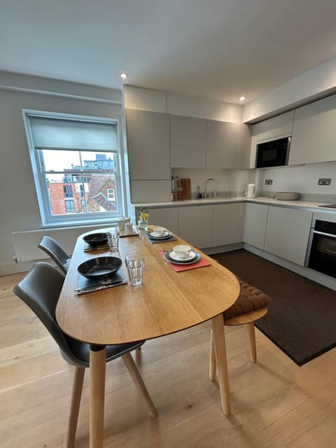 Two bedroom flat in Central Guildford Surrey Wohnung in Guildford