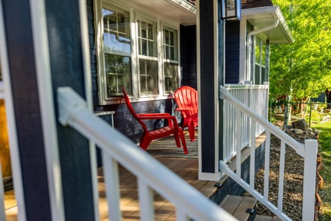 Updated Central Cottage Casa in Casper