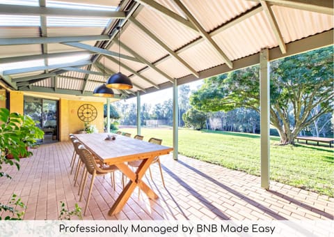 Patio, Dining area