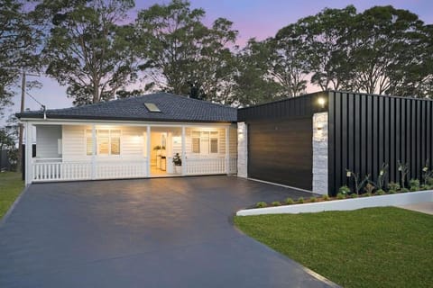 Luxury Home in the Vale Casa in Berkeley Vale