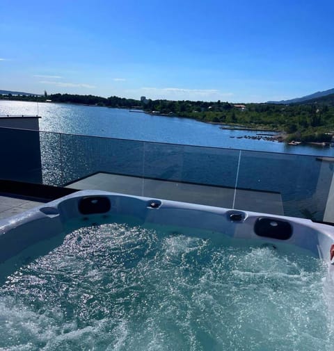 Day, Natural landscape, Hot Tub, Sea view