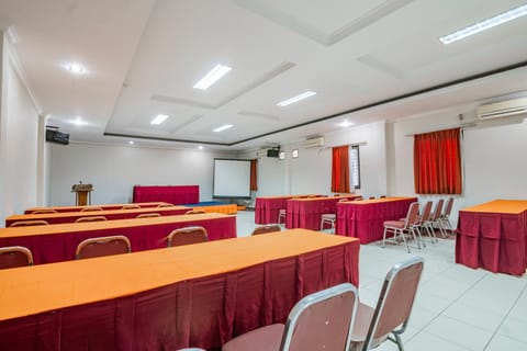 Meeting/conference room