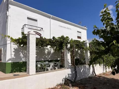 Property building, Day, Garden, Garden view