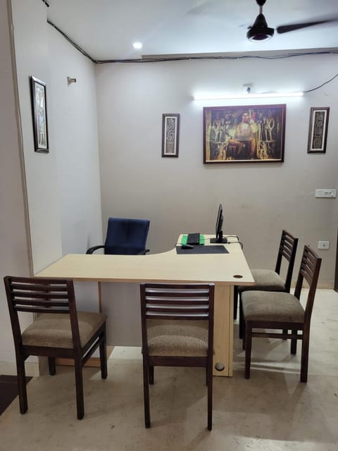 Raj Residency Stay Bed and Breakfast in Gurugram