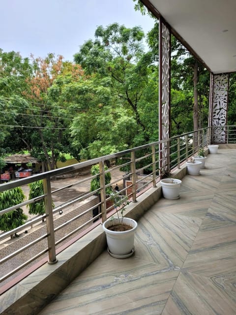 Raj Residency Stay Bed and Breakfast in Gurugram