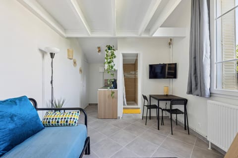 A Deux Pas de la Gare #5- Tout Confort avec Wifi Apartment in Chelles