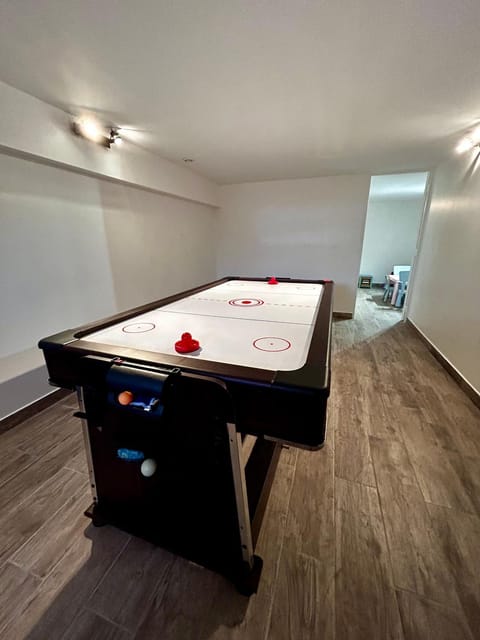 Game Room, Game Room