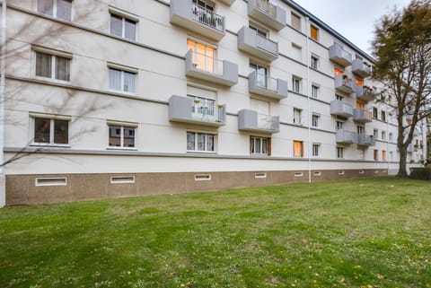 Property building, Day, Natural landscape, Garden view