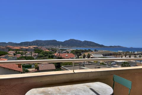 Property building, View (from property/room), Balcony/Terrace, Sea view