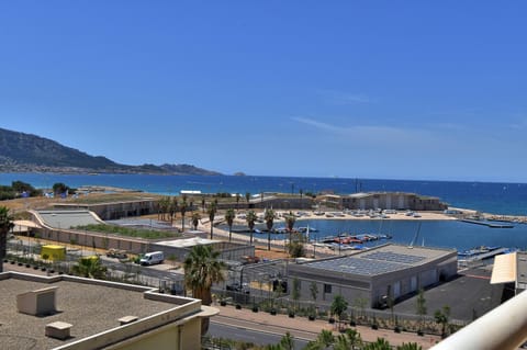 Nearby landmark, Neighbourhood, Natural landscape, Beach, Sea view