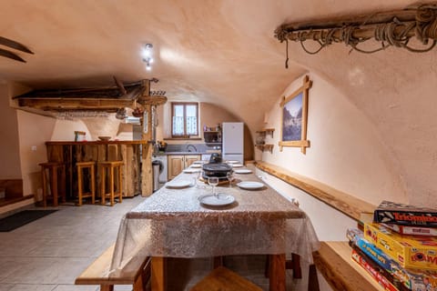 Chalet De Charme à la Montagne Chalet in Les Avanchers-Valmorel