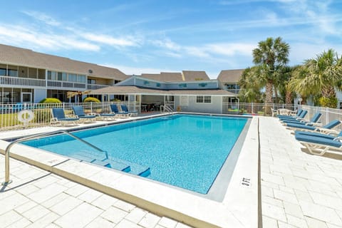 Magnolia By the Sea- by Holiday Isle Properties House in Destin