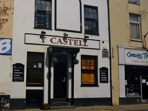 Y Castell Budget Accommodation Auberge de jeunesse in Pwllheli