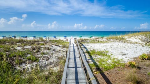 Oceania 204- by Holiday Isle Properties Apartment in Destin