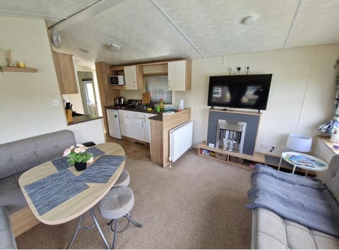 Stunning Sea viev 2 bed StaticCaravan in Clarach Bay 2021 model House in Tirymynach