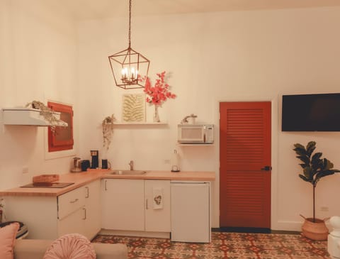 Kitchen or kitchenette