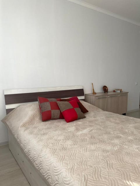 1 комнатная квартира Apartment in Almaty