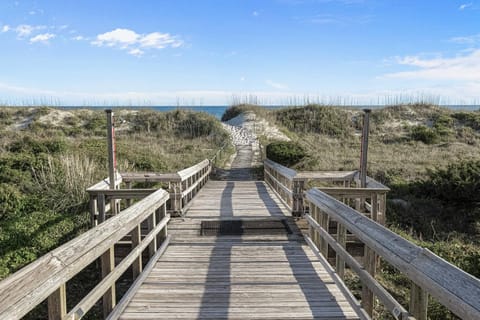 Tar Landing Villas 306 Apartment in Atlantic Beach