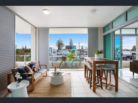 Patio, Day, View (from property/room), Balcony/Terrace, Living room, Seating area