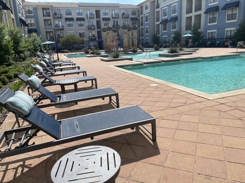 Convenient Spacious 2Bed 2Bath Apartment in Frisco