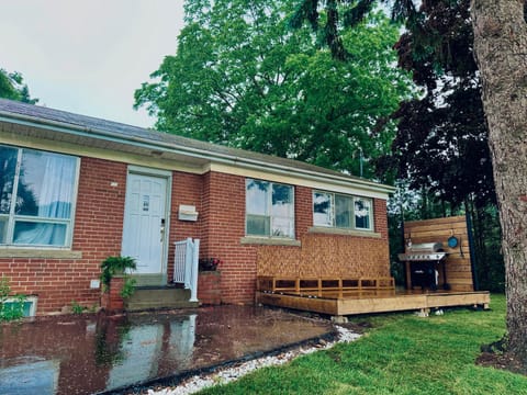 Property building, Garden, Balcony/Terrace, Garden view