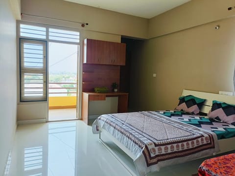 Spacious 2BHK flat by SR Renton Comfort homestay Mysore Apartment in Mysuru