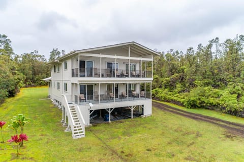 Hawaii Pickleball Addict's Lodge House in Big Island