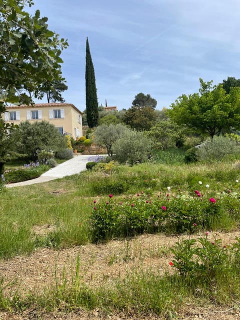 Hébergement à la campagne Apartment in Le Beausset