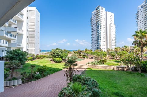 Garden view, Sea view