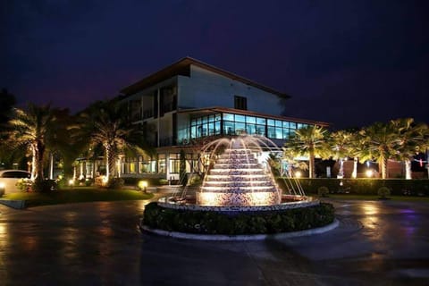 Ray Hotel Buriram Hôtel in Laos