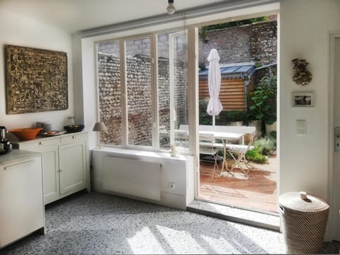 Living room, Garden view