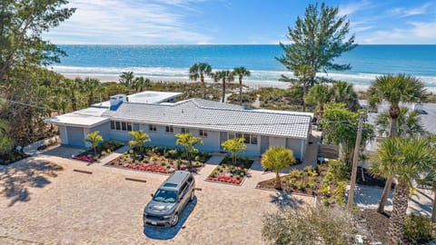 Las Hermanas 2 House in Longboat Key