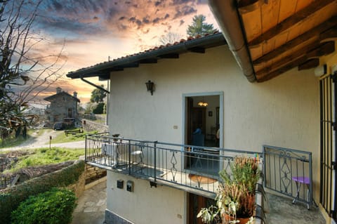 Property building, Balcony/Terrace