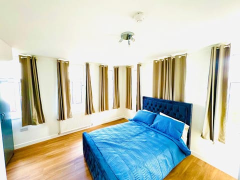 MIKA Accommodation Vacation rental in London Borough of Southwark