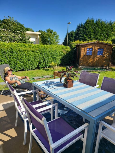 Patio, Garden, Dining area, Garden view