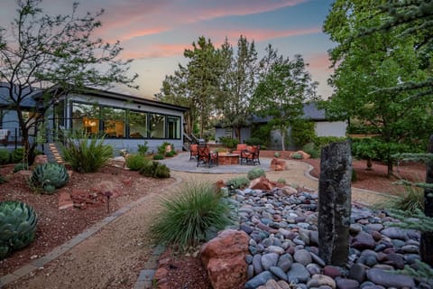 Sedona Soul - 2BR Casita, Amazing Red Rock Views in West Sedona! House in Sedona