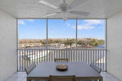 Gorgeous Newly Renovated Marina Front Condo House in Sanibel Island